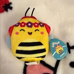 Squishmallows Sunny Bee Plush